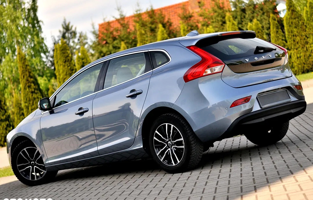 Volvo V40 cena 56900 przebieg: 189000, rok produkcji 2018 z Płock małe 704